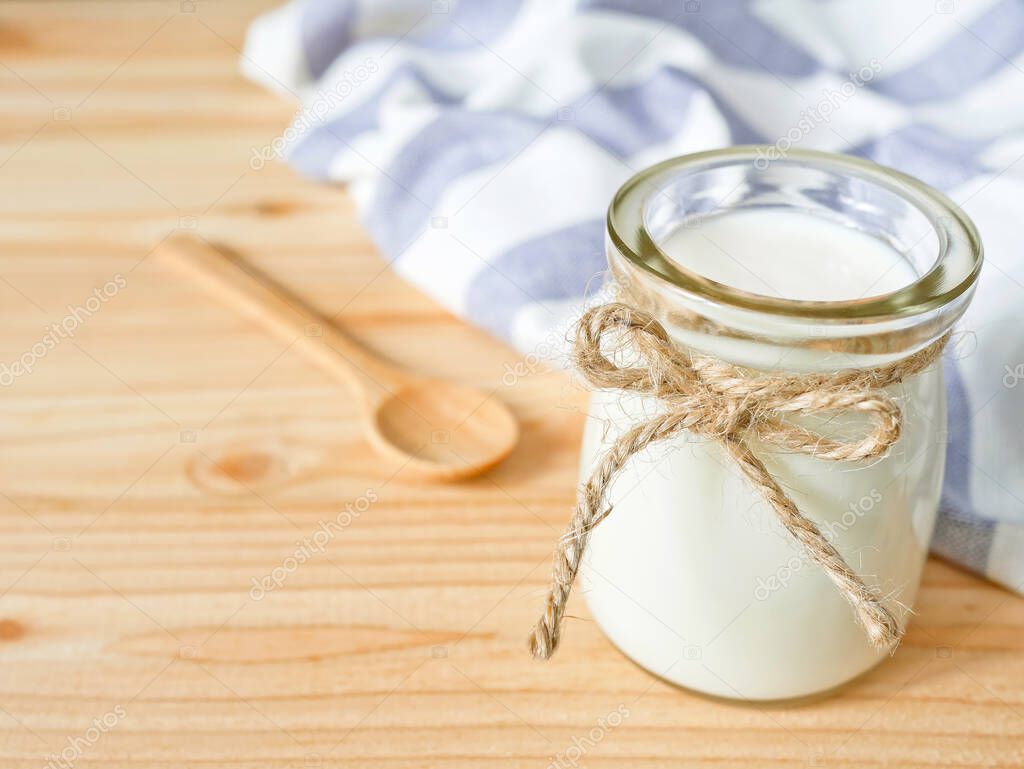 Vasetti di yogurt artigianale